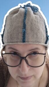 Strick mit uns die quergestrickte Mütze „Frostige“!